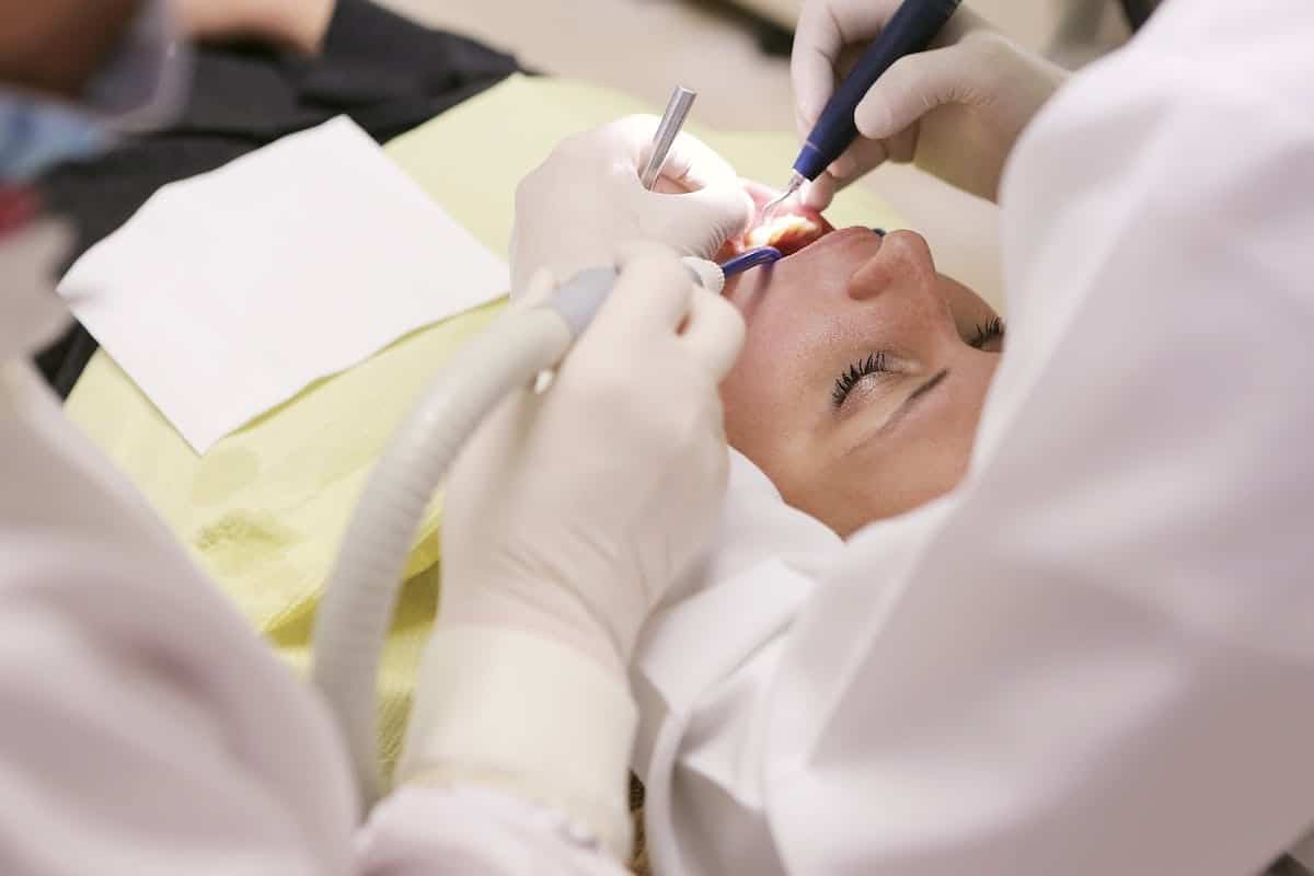 Chirurgie esthétique mammaire à Montreux avec vue sur le lac Léman