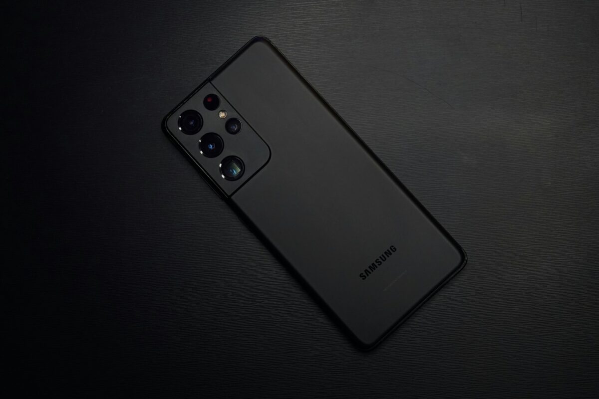 Choisir un téléphone comme cadeau d'anniversaire adapté aux besoins